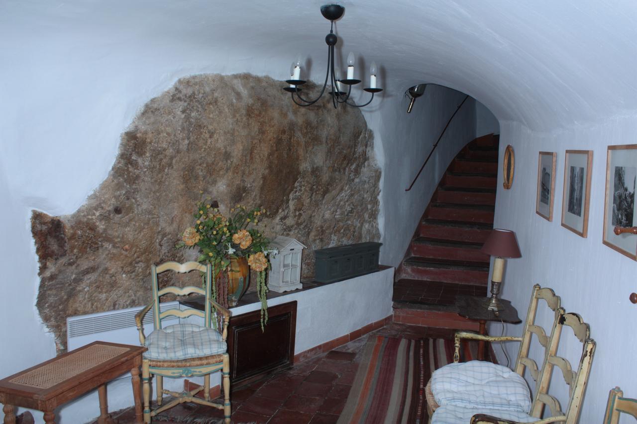 Bed and Breakfast La Bouscatiere Мустье-Сент-Мари Экстерьер фото
