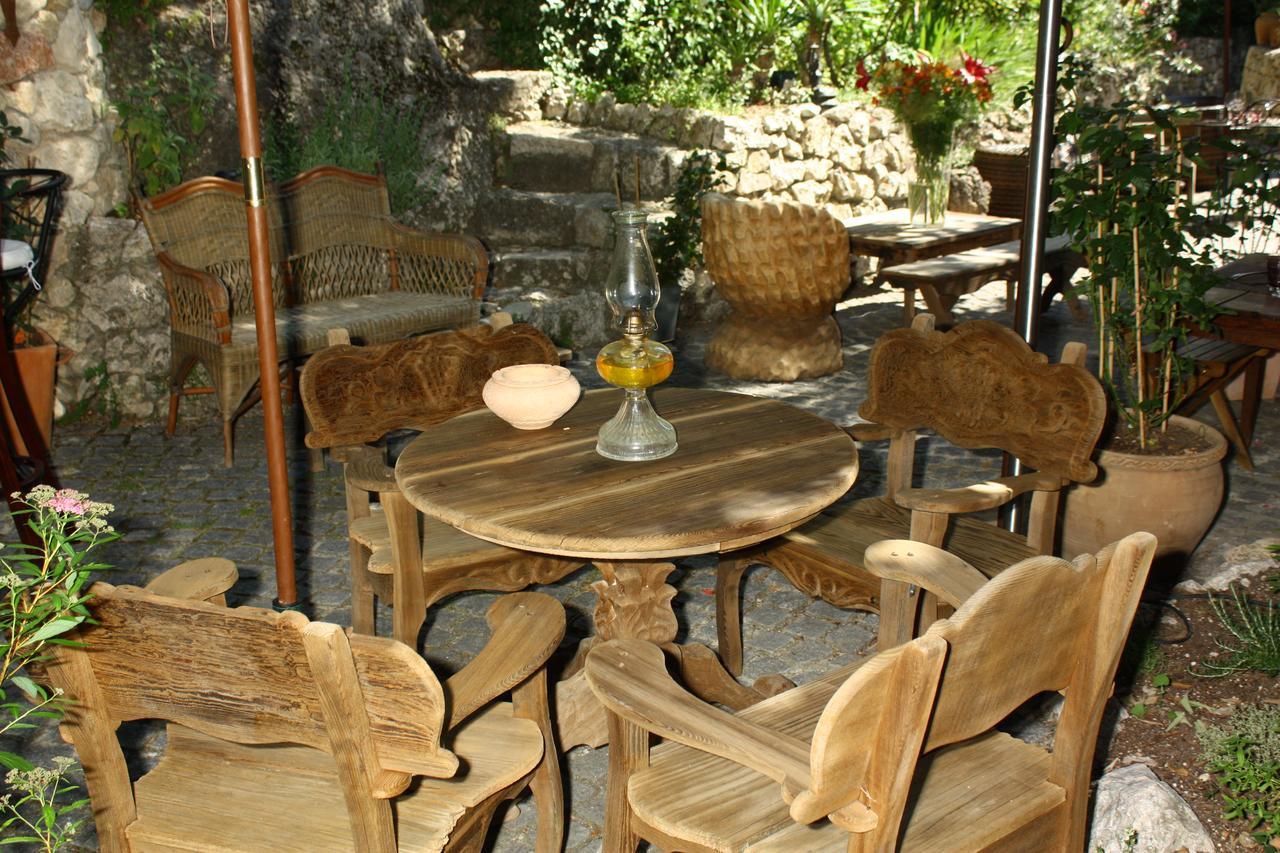 Bed and Breakfast La Bouscatiere Мустье-Сент-Мари Экстерьер фото